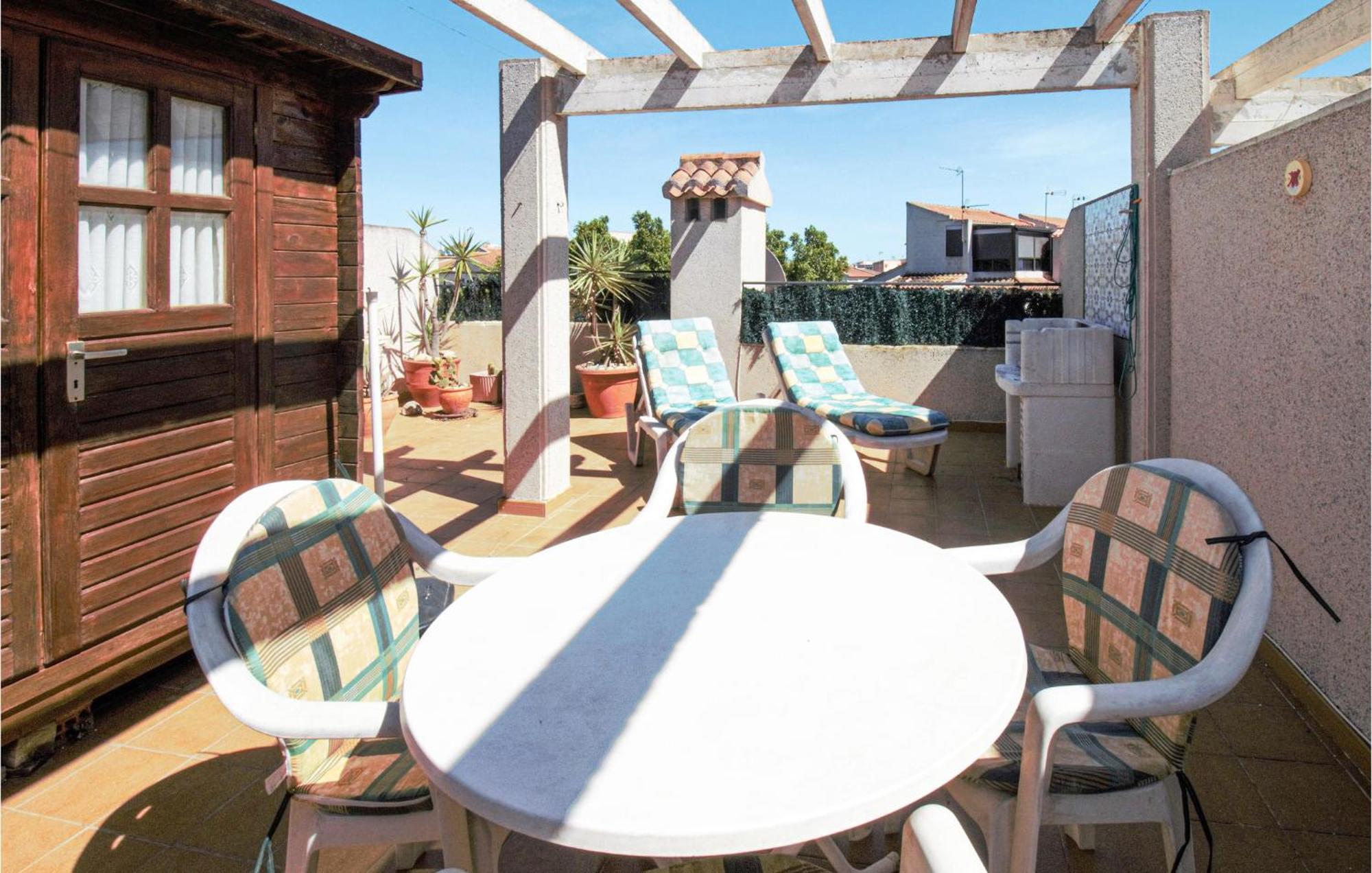 Cozy Apartment In Guardamar Del Segura Bagian luar foto