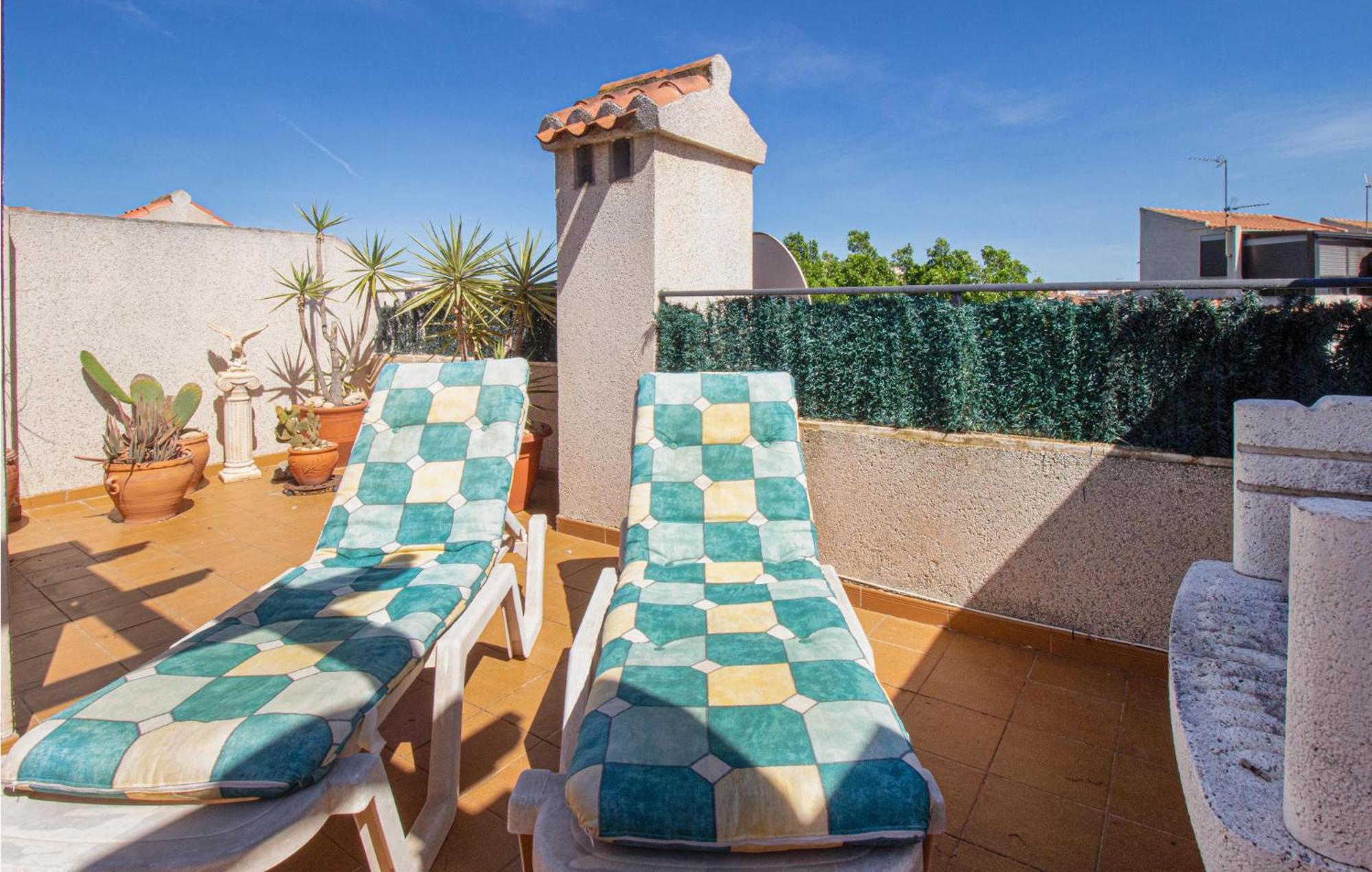 Cozy Apartment In Guardamar Del Segura Bagian luar foto